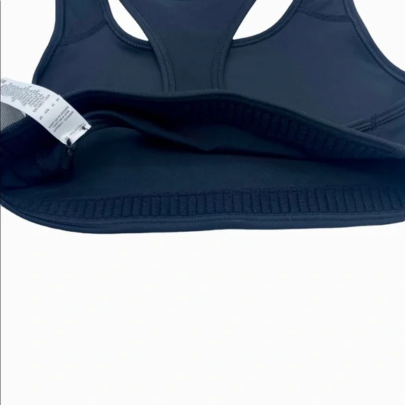 ✨NEW✨Nike Dri-FIT Swoosh Non-Padded Sports Bra - Picture 9 of 9